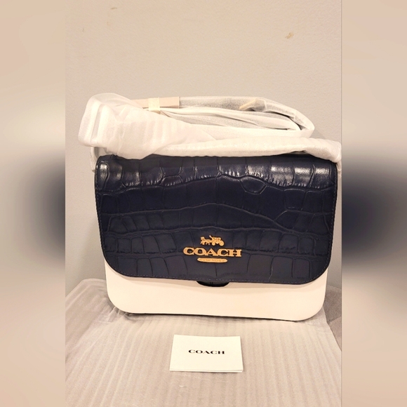 Limited Edition Coach Croc Brynn - Picture 4 of 8